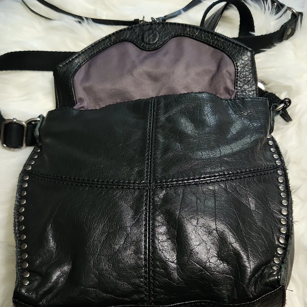 The Sak Silverlake Leather Crossbody Bag - Picture 6 of 16
